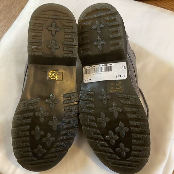 COOLWAY PEWTER LACE OXFORDS. NEW IN BOX - Picture 4 of 8